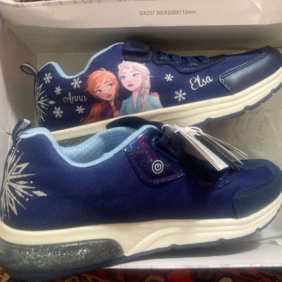 Geox Frozen II Leather Light up sneakers New in box size 3.5 - Picture 7 of 7